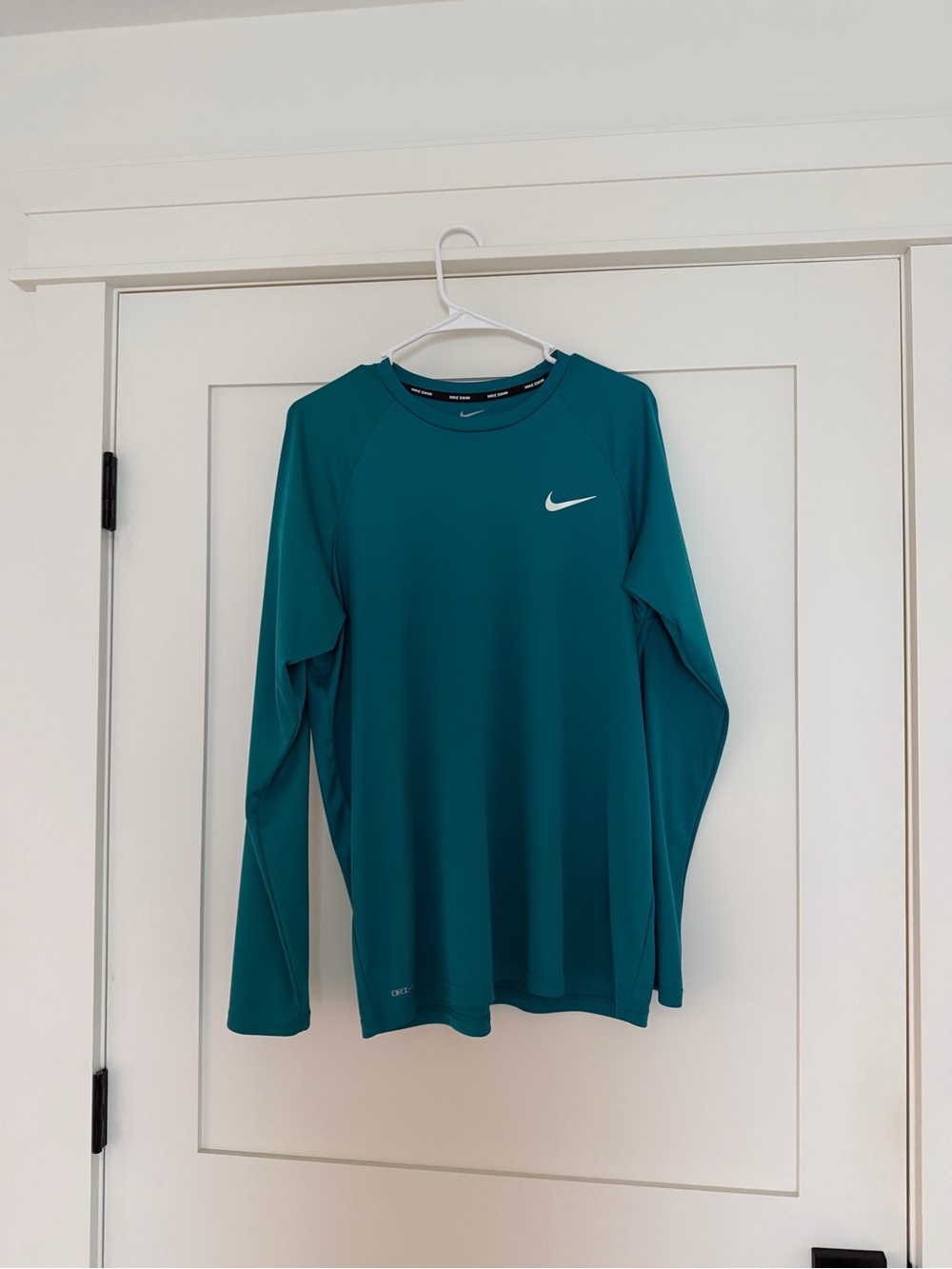 Nike Men’s Teal Crewneck Long-Sleeve Performance Top